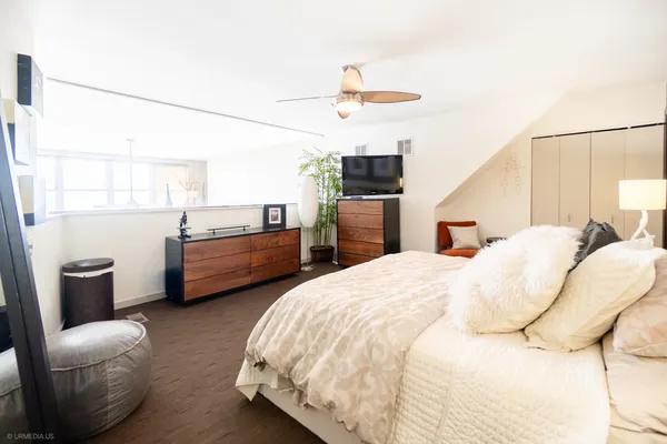 $699,000 | 1705 North Clybourn Avenue, Unit E, Chicago, IL 60614