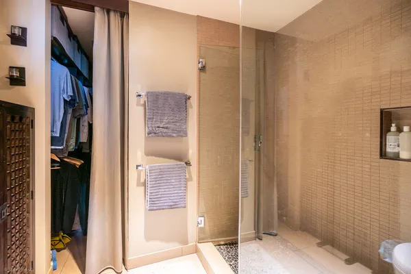 $699,000 | 1705 North Clybourn Avenue, Unit E, Chicago, IL 60614