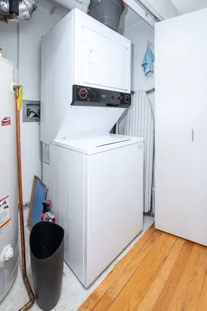 $699,000 | 1705 North Clybourn Avenue, Unit E, Chicago, IL 60614