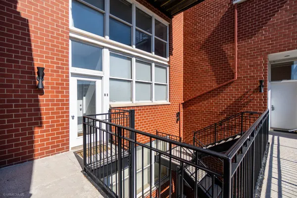 $699,000 | 1705 North Clybourn Avenue, Unit E, Chicago, IL 60614