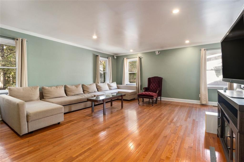 1395 Alverado Way Decatur, GA 30032 - Photo 13 of 35