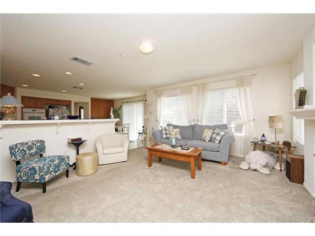 2332 Pointe Parkway Spring Valley, CA 91978 - Photo 7 of 25 Bright and sunny!