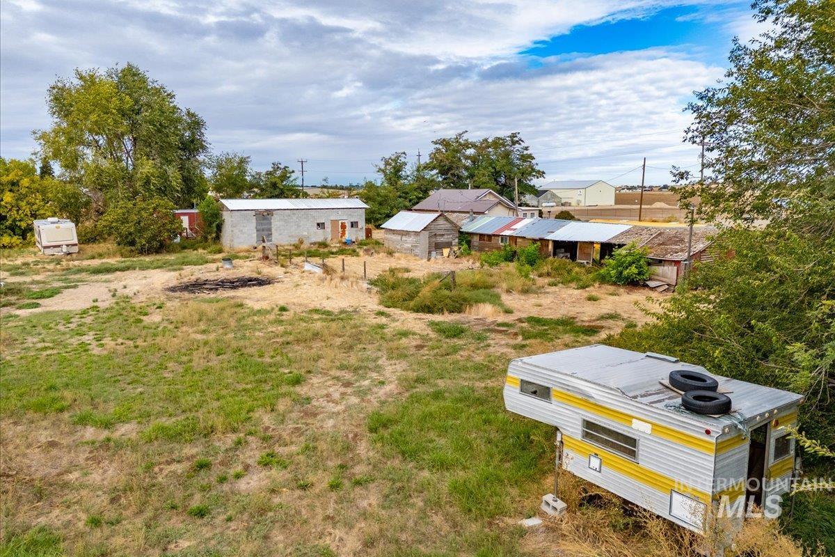 19241 West Homedale Road Caldwell, ID 83607 - Photo 17 of 35 View of yard featuring an outbuilding