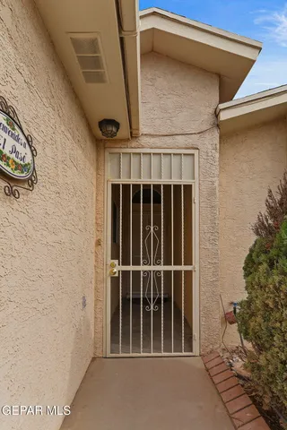 $295,000 | 6140 Los Robles Drive, El Paso, TX 79912