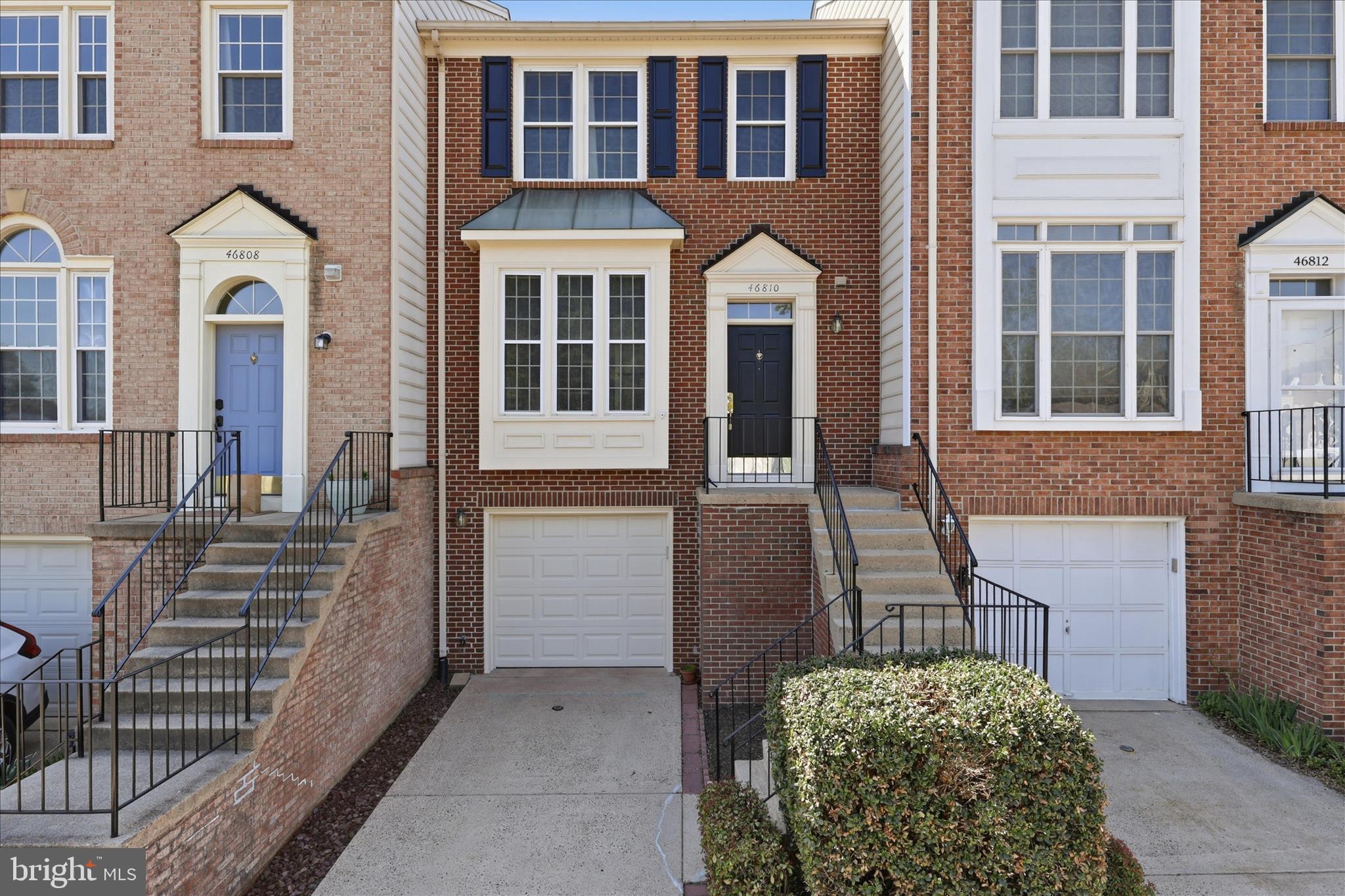 46810 Rabbitrun Terrace Sterling, VA 20164 - Photo 2 of 52