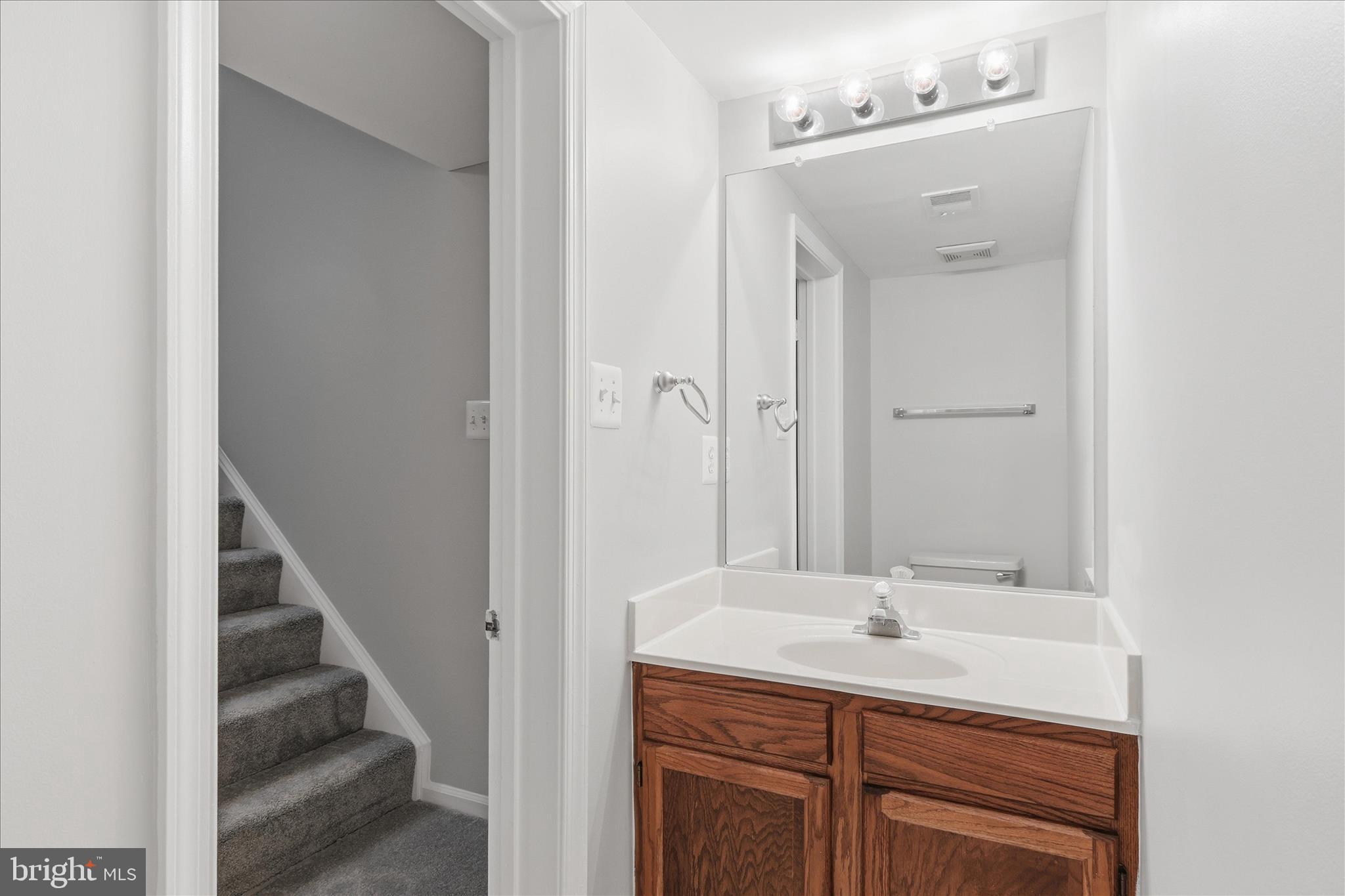 46810 Rabbitrun Terrace Sterling, VA 20164 - Photo 26 of 47 Gallery Image 26