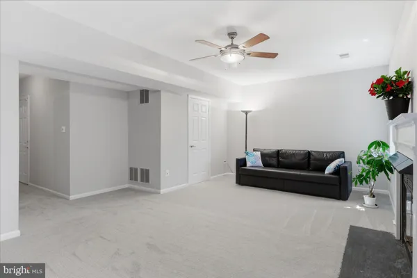 $575,000 | 46810 Rabbitrun Terrace, Sterling, VA 20164