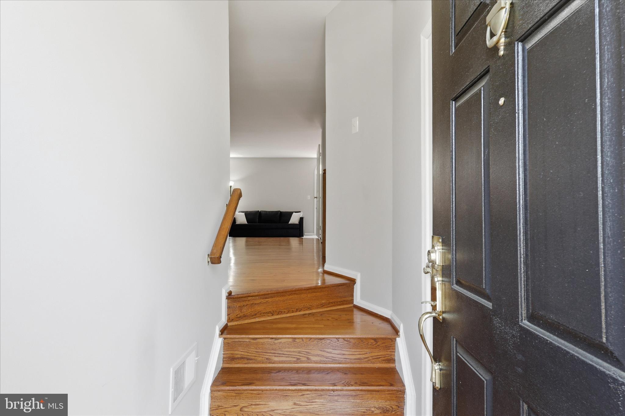 46810 Rabbitrun Terrace Sterling, VA 20164 - Photo 5 of 52