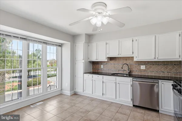 $575,000 | 46810 Rabbitrun Terrace, Sterling, VA 20164