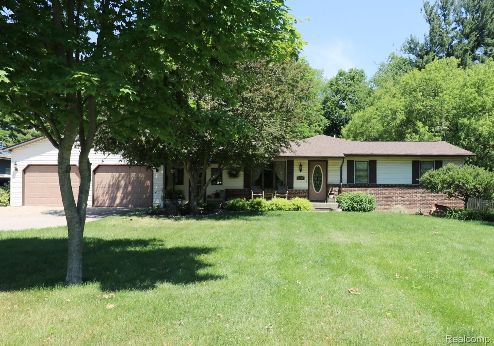 4291 East Stanley Road Mount Morris, MI 48458 - Photo 2 of 26 20210606_110258.jpg