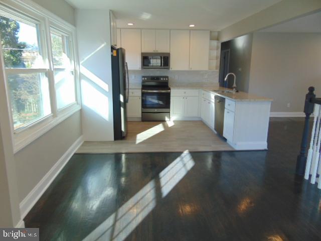 4233 Powder Mill Road Beltsville, MD 20705 - Photo 4 of 21 Dining and kitchen