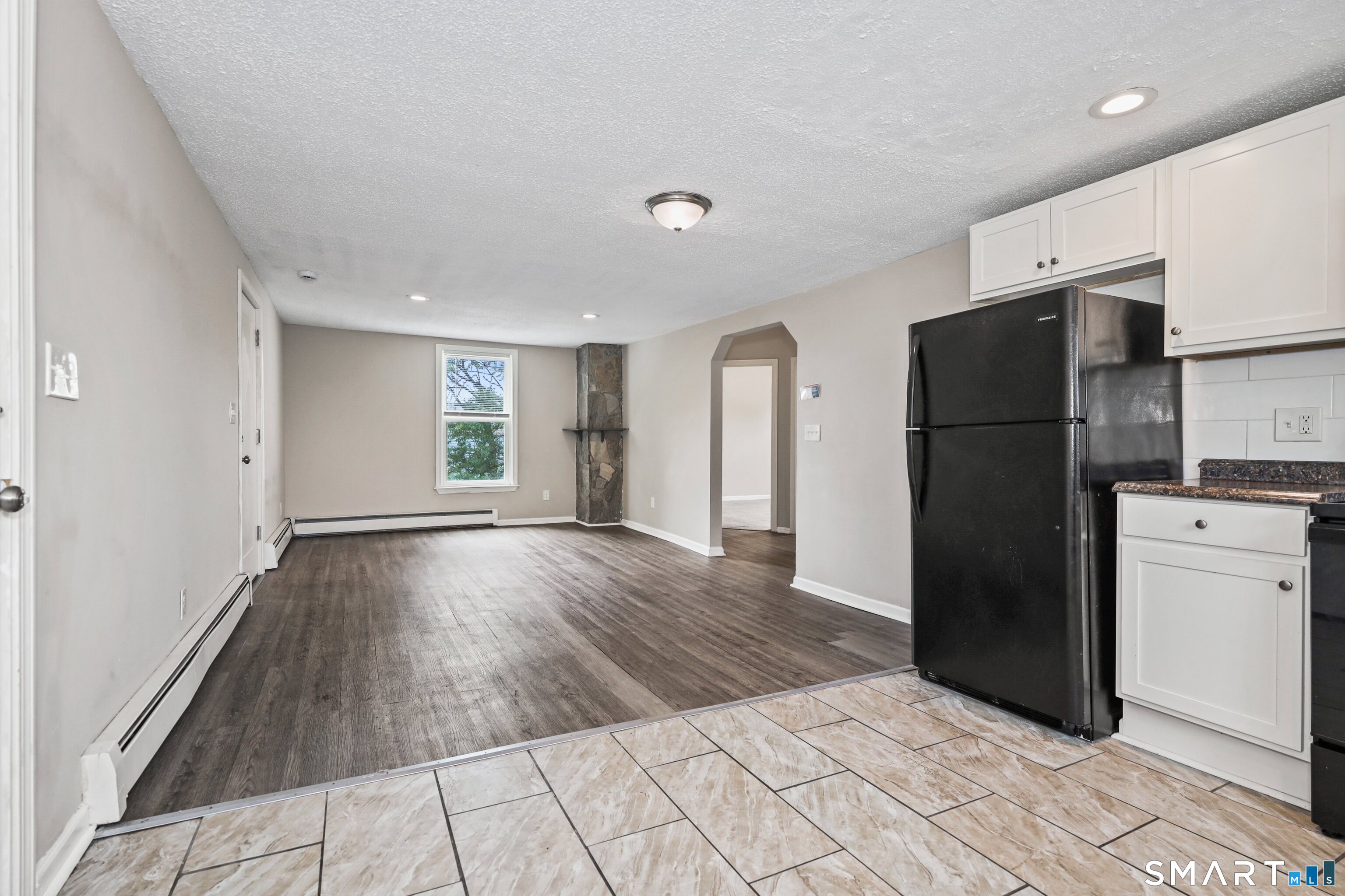 21 Hawkins Street, Unit 3 Derby, CT 06418 - Photo 10 of 27