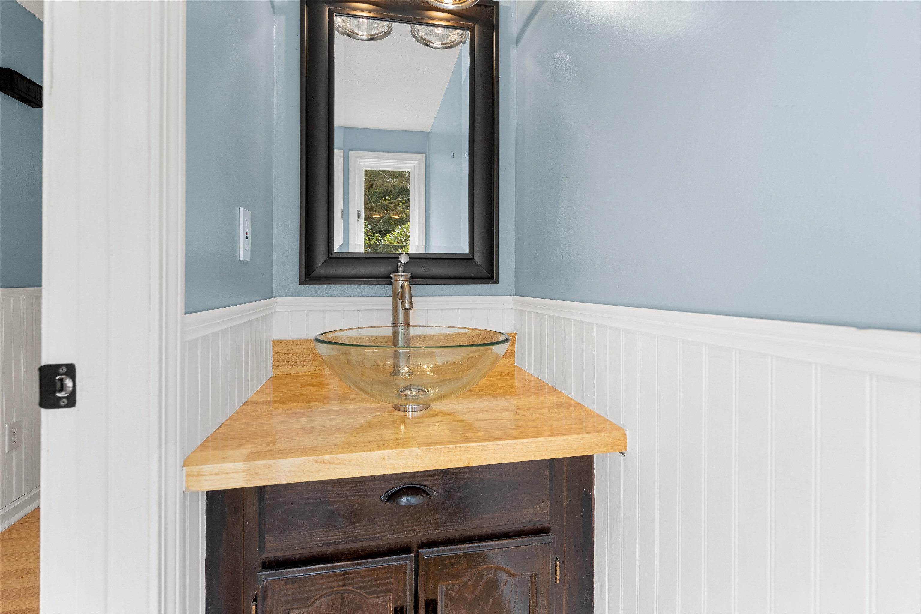 41 Gault Road Bedford, NH 03110 - Photo 8 of 55