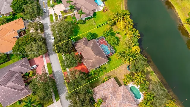 $1,275,000 | 13875 Southwest 41st Street, Davie, FL 33330