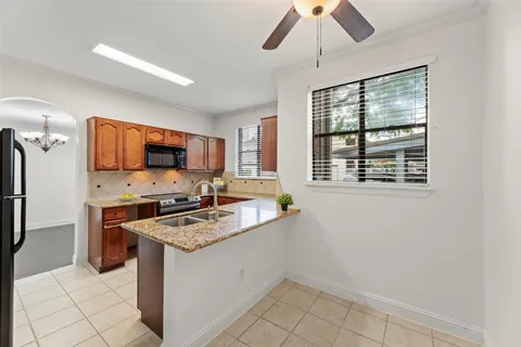 $240,000 | 1881 Bering Drive, Unit 87, Houston, TX 77057