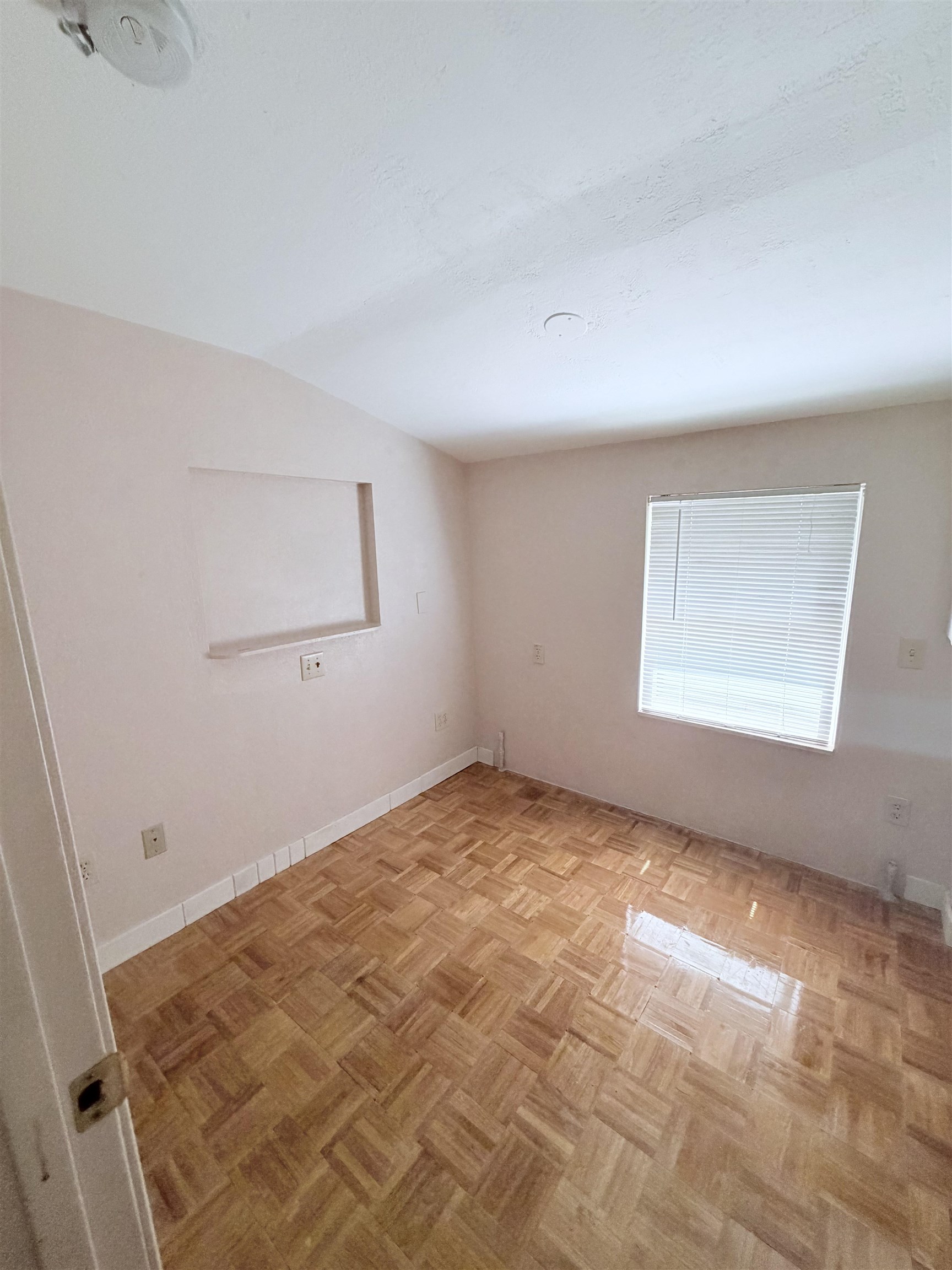 301 South Hill Road New Boston, NH 03070 - Photo 13 of 15 Gallery Image 13