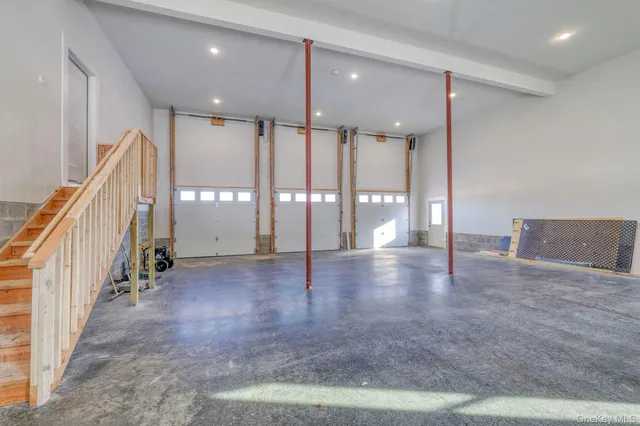 a view of a terrace with sky view