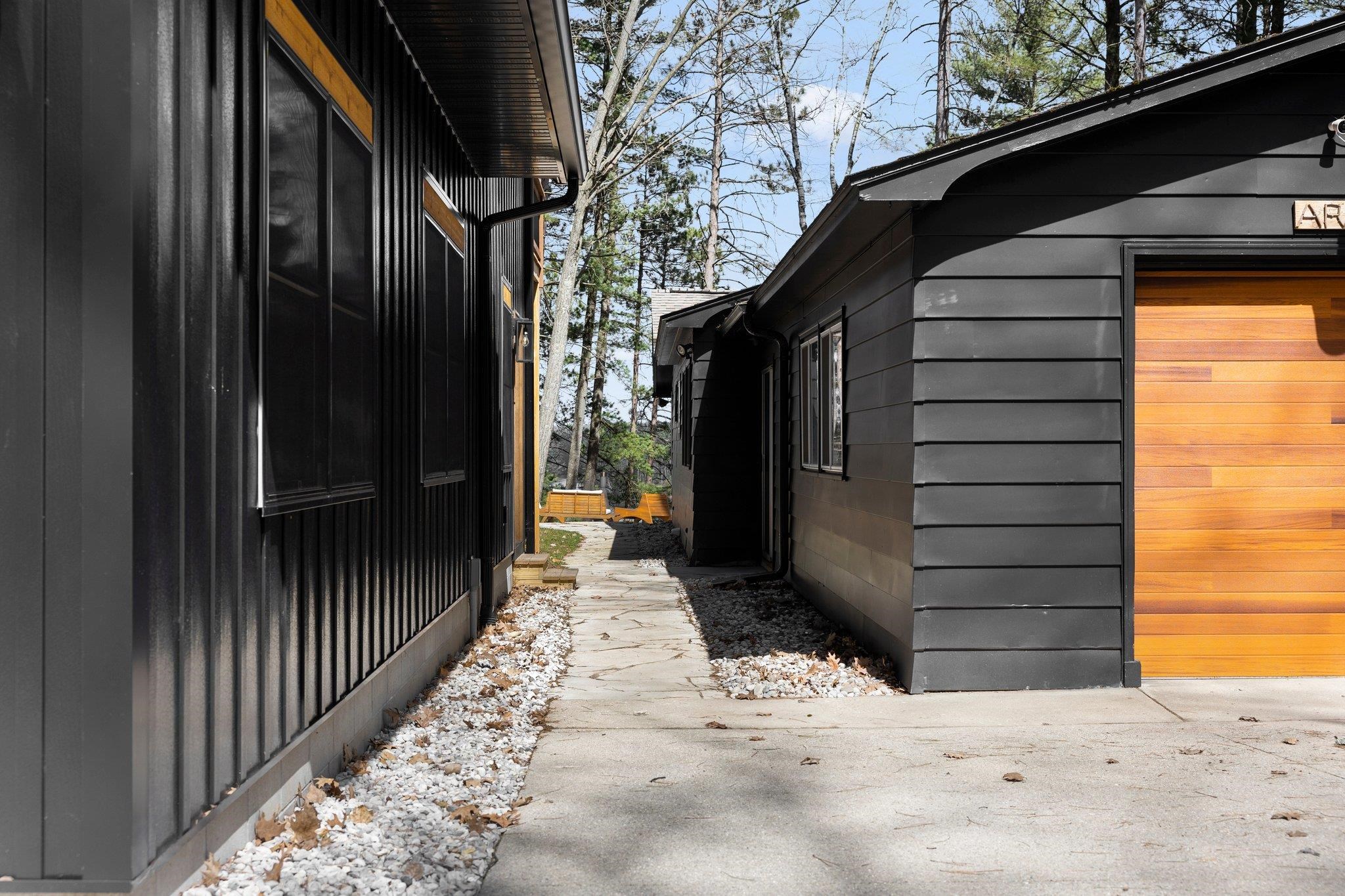 2207 Gibbs Road Traverse City, MI 49696 - Photo 4 of 68 1921017-b10ee3aa-f1cd-4b61-a868-0416970ff68f.JPG