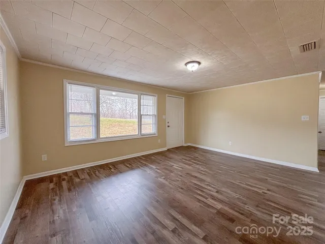 $179,900 | 3002 Denwood Drive, Claremont, NC 28610