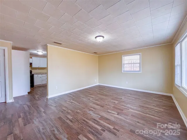 $179,900 | 3002 Denwood Drive, Claremont, NC 28610