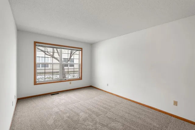 $250,000 | 410 Sarazin Street, Shakopee, MN 55379