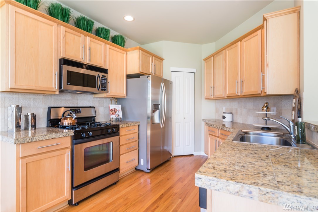 3322 239th Place Southeast Bothell, WA 98021 - Photo 3 of 15