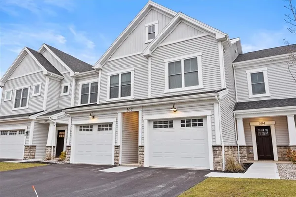 $2,730 | 1155 Marina Parkway, Macedon, NY 14502