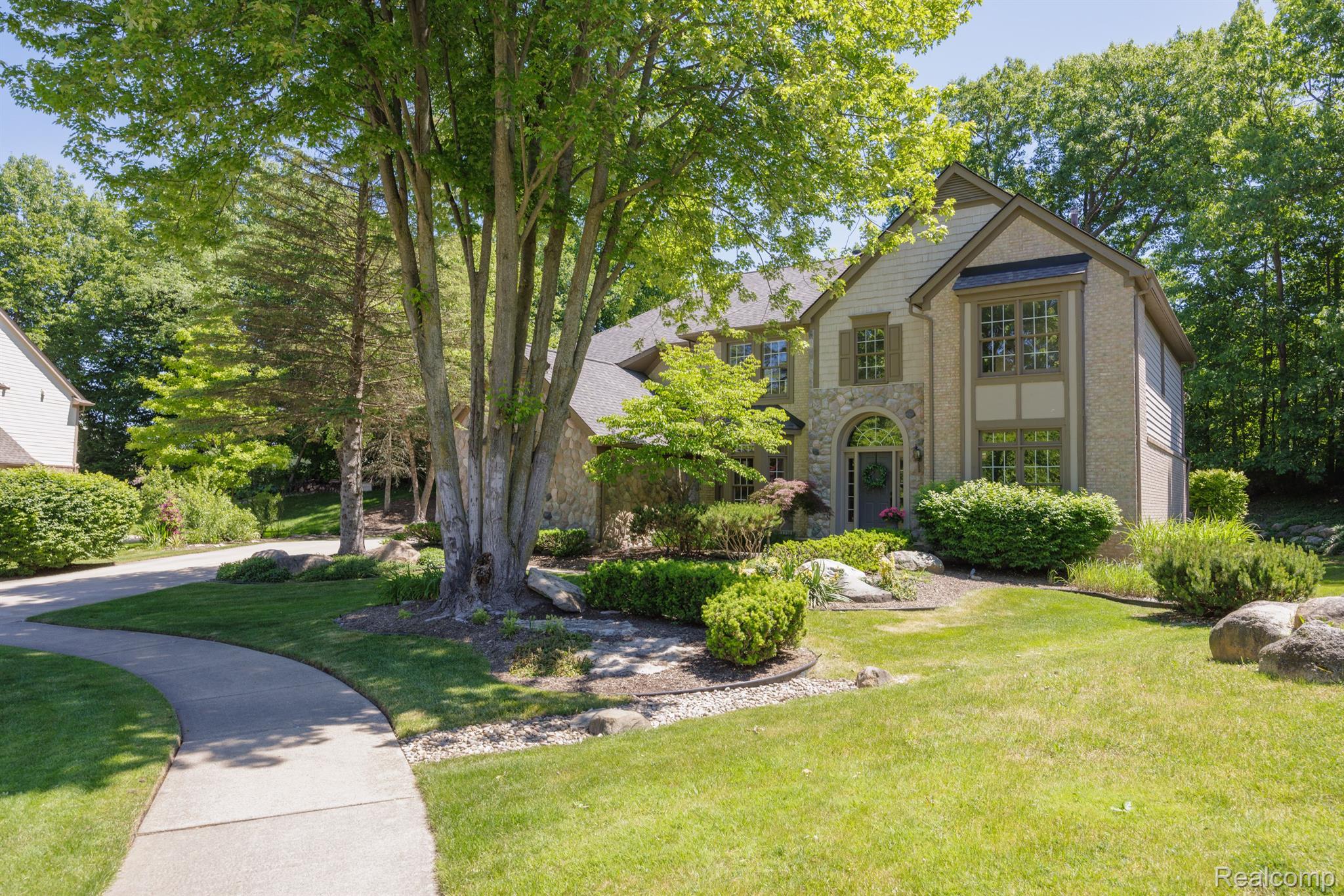 4237 Calumet Drive Rochester, MI 48306 - Photo 1 of 64 Gallery Image 1