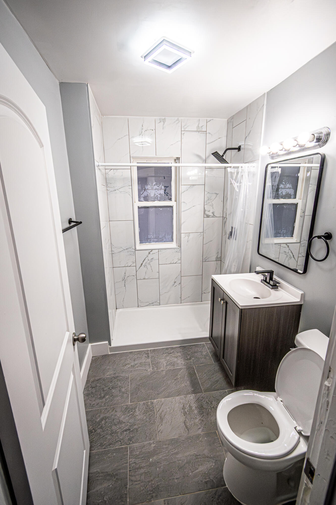 4181 Monroe Street Gary, IN 46408 - Photo 13 of 29 1331x2000