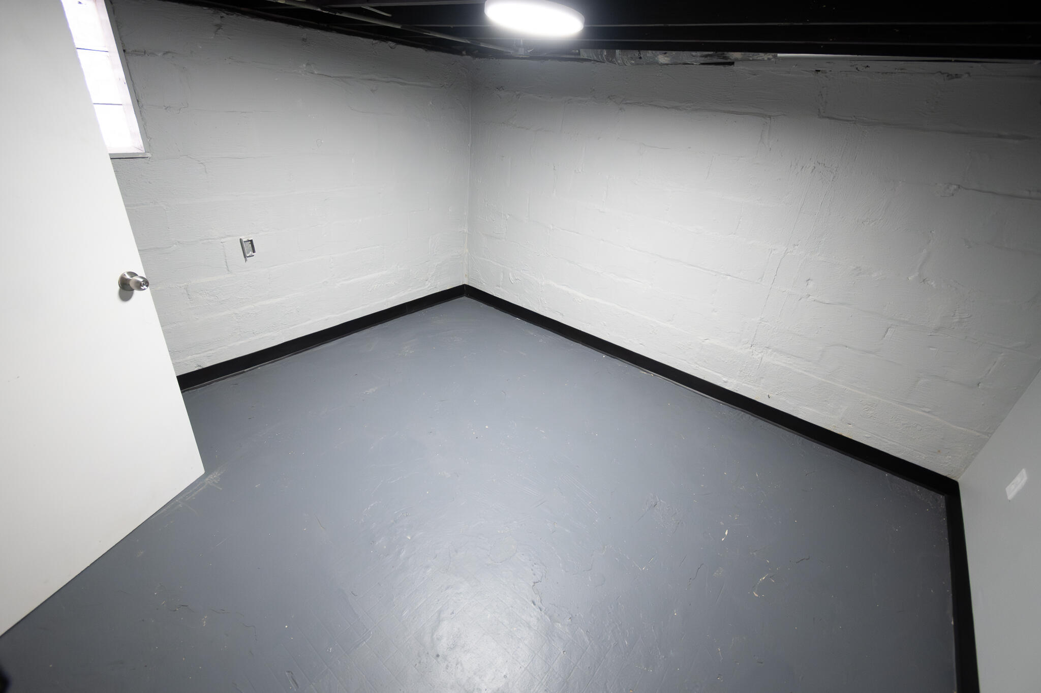 4181 Monroe Street Gary, IN 46408 - Photo 22 of 29 2048x1363