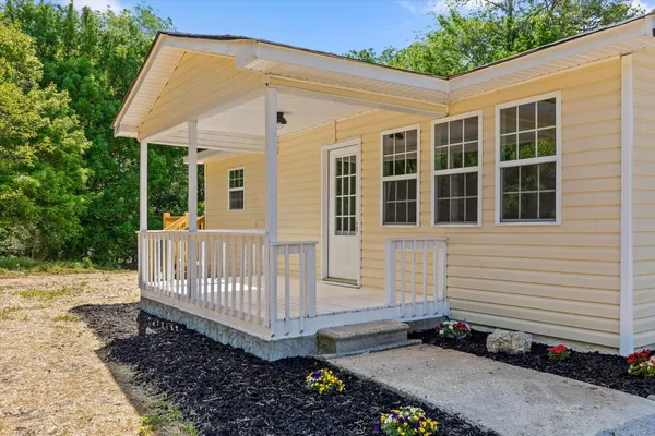 $250,000 | 192 Prater Lake Road Northeast, Calhoun, GA 30701