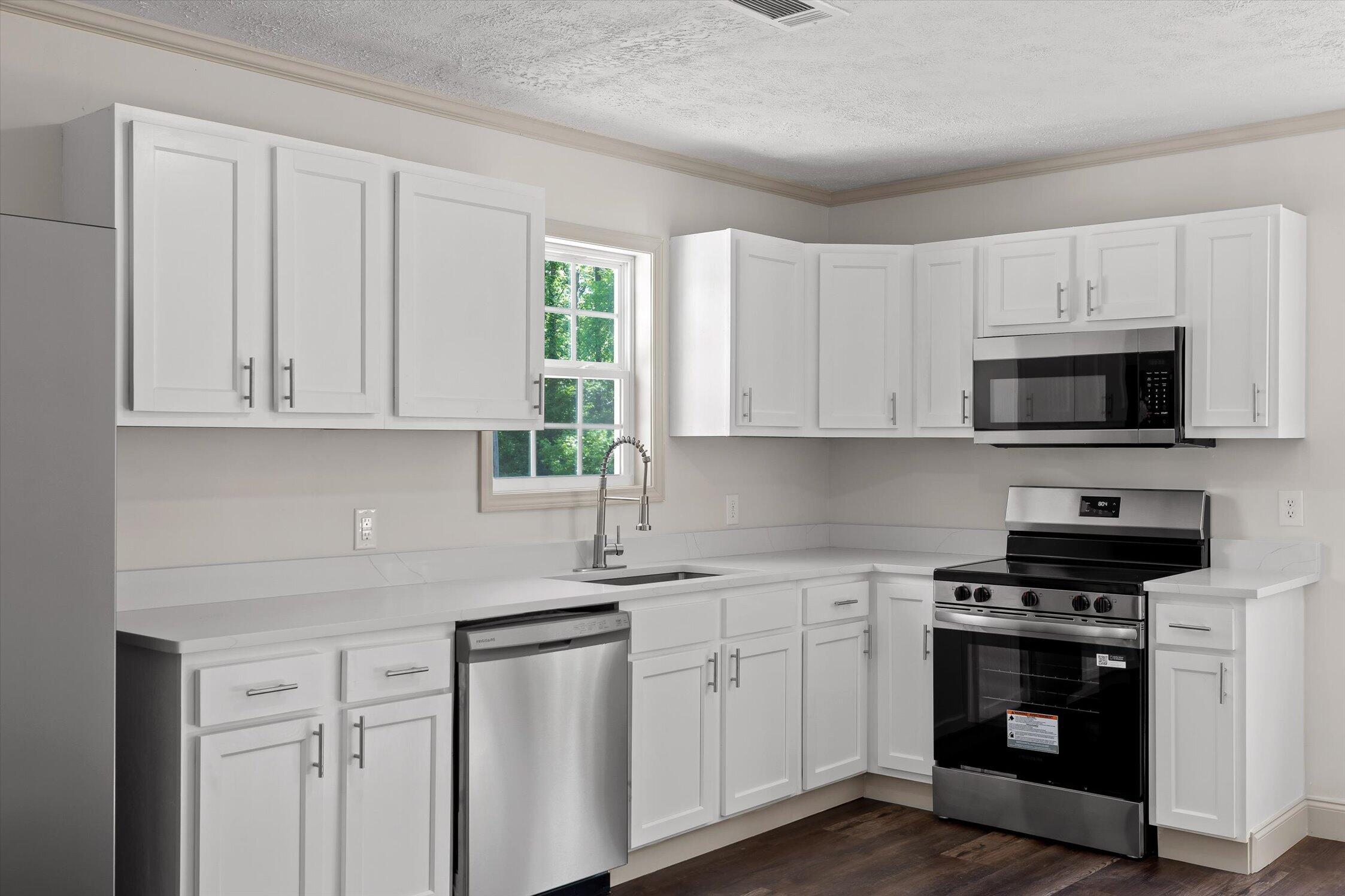 192 Prater Lake Road Northeast Calhoun, GA 30701 - Photo 15 of 41 12-Prater Lake-11