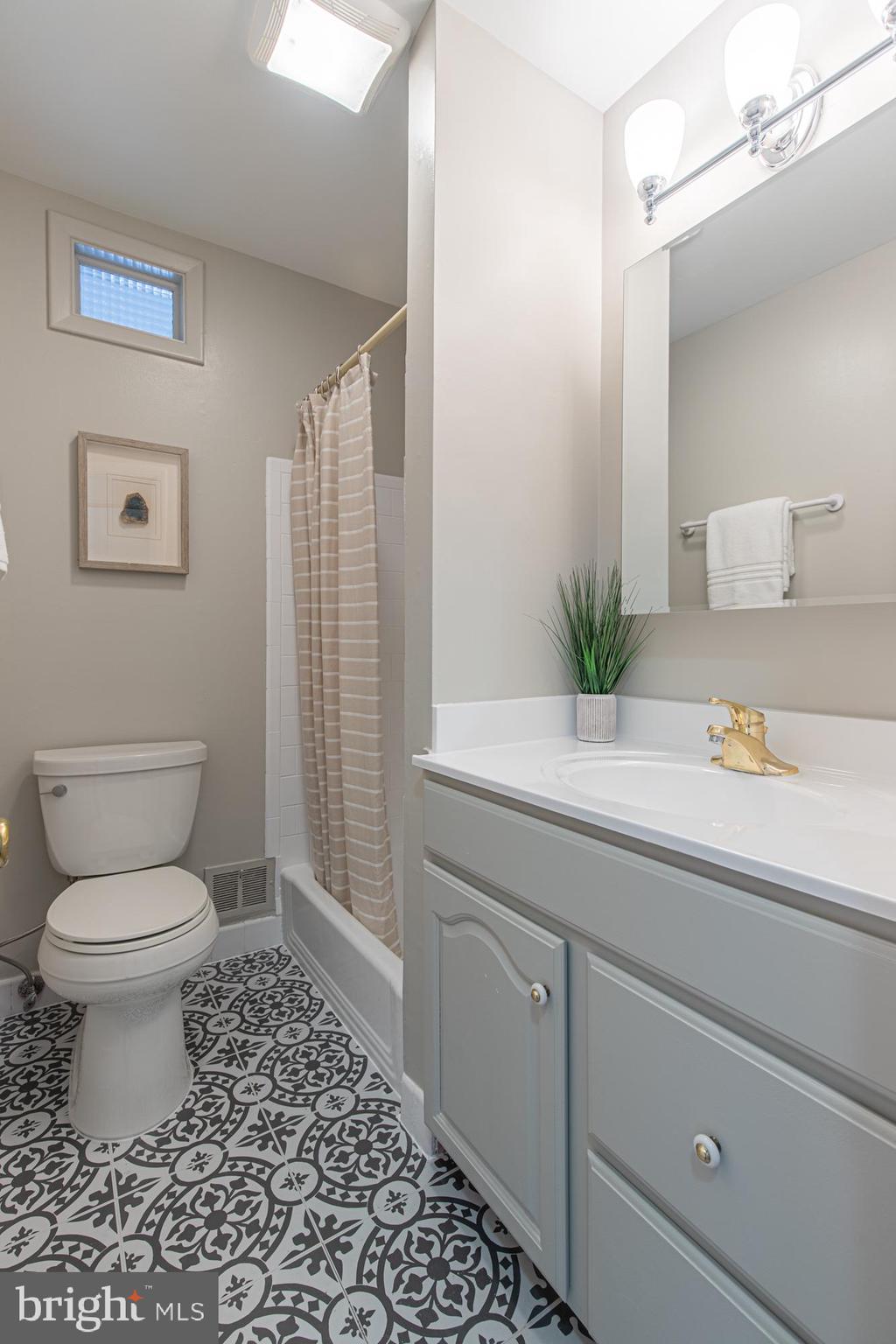 920 Malta Lane Silver Spring, MD 20901 - Photo 35 of 40 Gallery Image 35