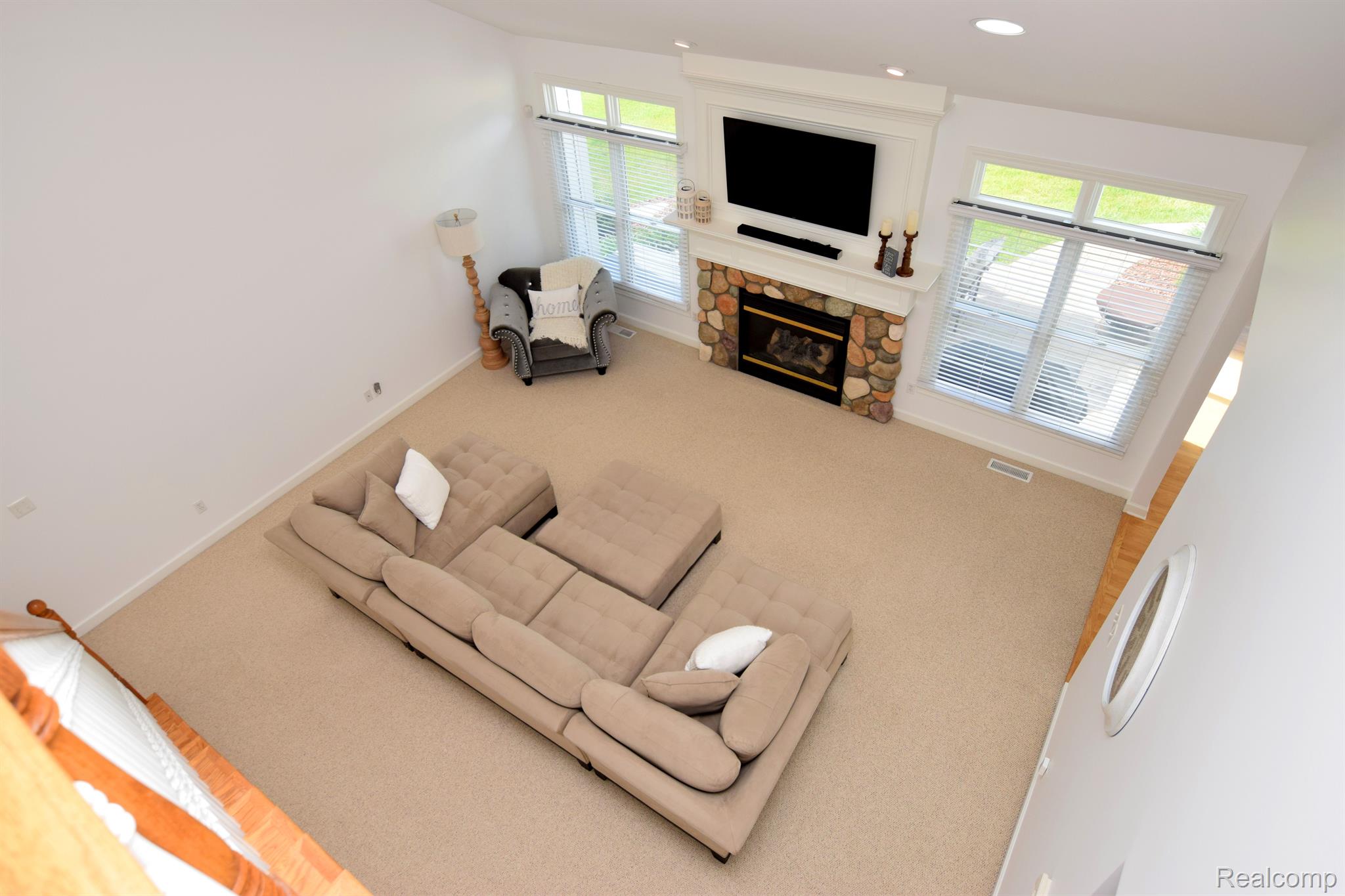 1417 Reid Road Flint, MI 48507 - Photo 8 of 39 Great Room with Large Windows
