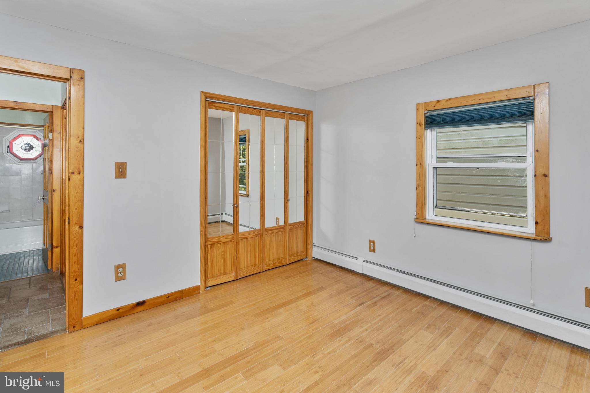 23 Cotton Road Levittown, PA 19057 - Photo 18 of 36 an empty room with window