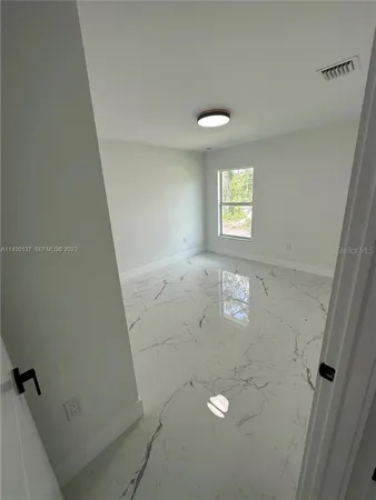 $2,700 | 1125 Milwaukee Boulevard, Lehigh Acres, FL 33974