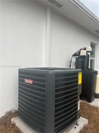 $2,700 | 1125 Milwaukee Boulevard, Lehigh Acres, FL 33974