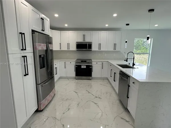 $2,700 | 1125 Milwaukee Boulevard, Lehigh Acres, FL 33974