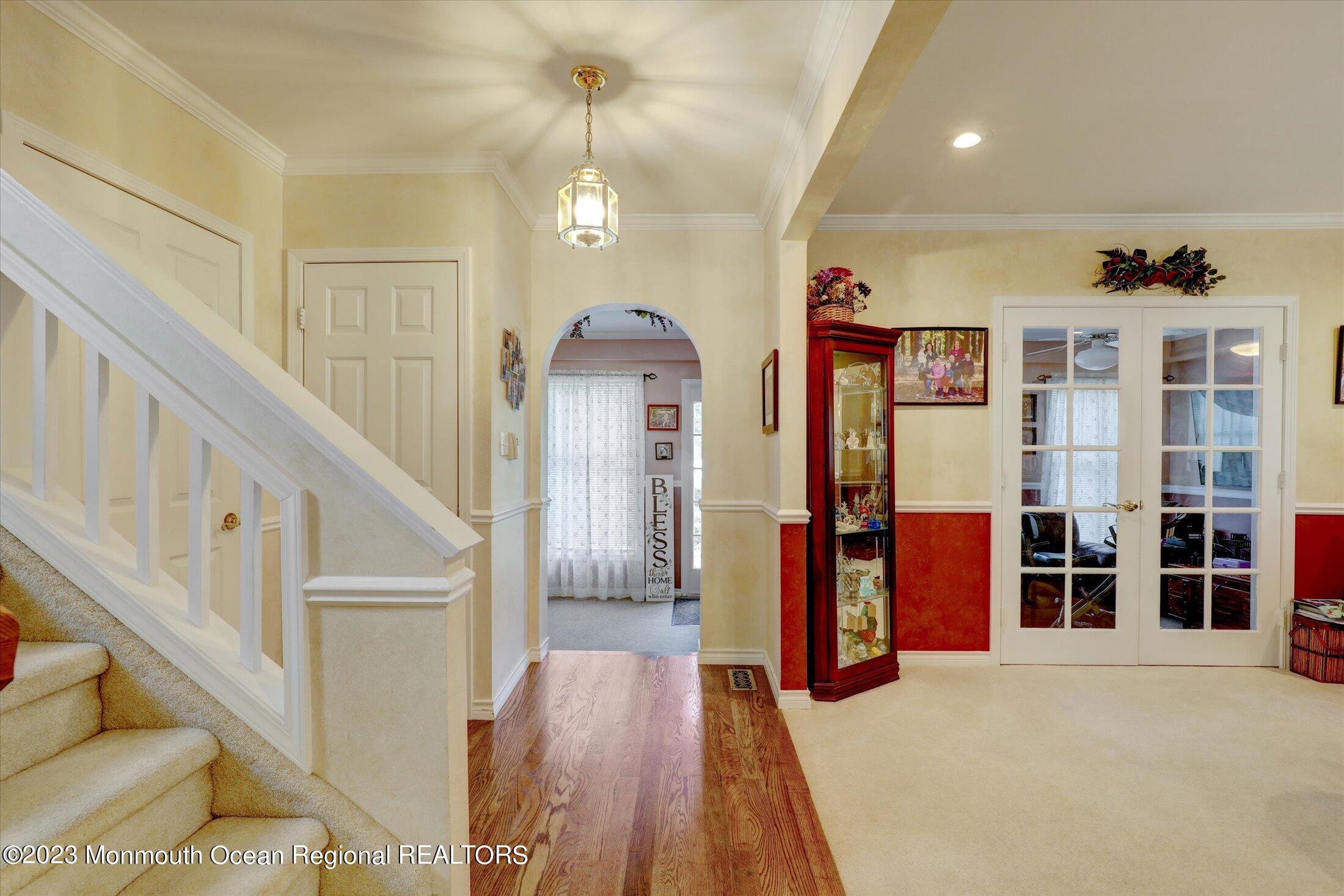 847 Waterworks Road Freehold, NJ 07728 - Photo 23 of 74 28-Hallway