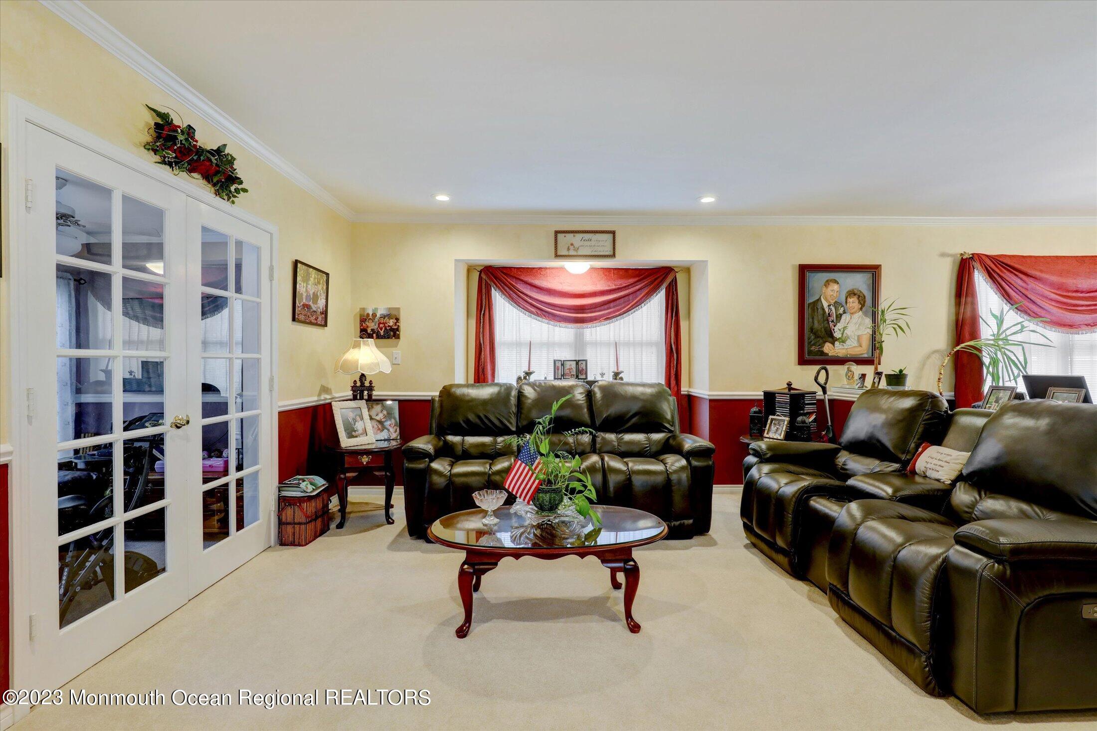 847 Waterworks Road Freehold, NJ 07728 - Photo 10 of 74 15-Family Room