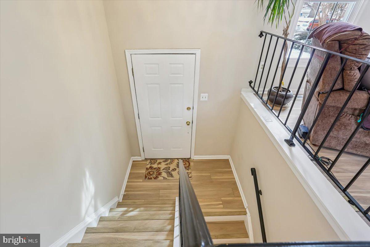 18112 Kodella Court Gaithersburg, MD 20877 - Photo 7 of 60 Entrance