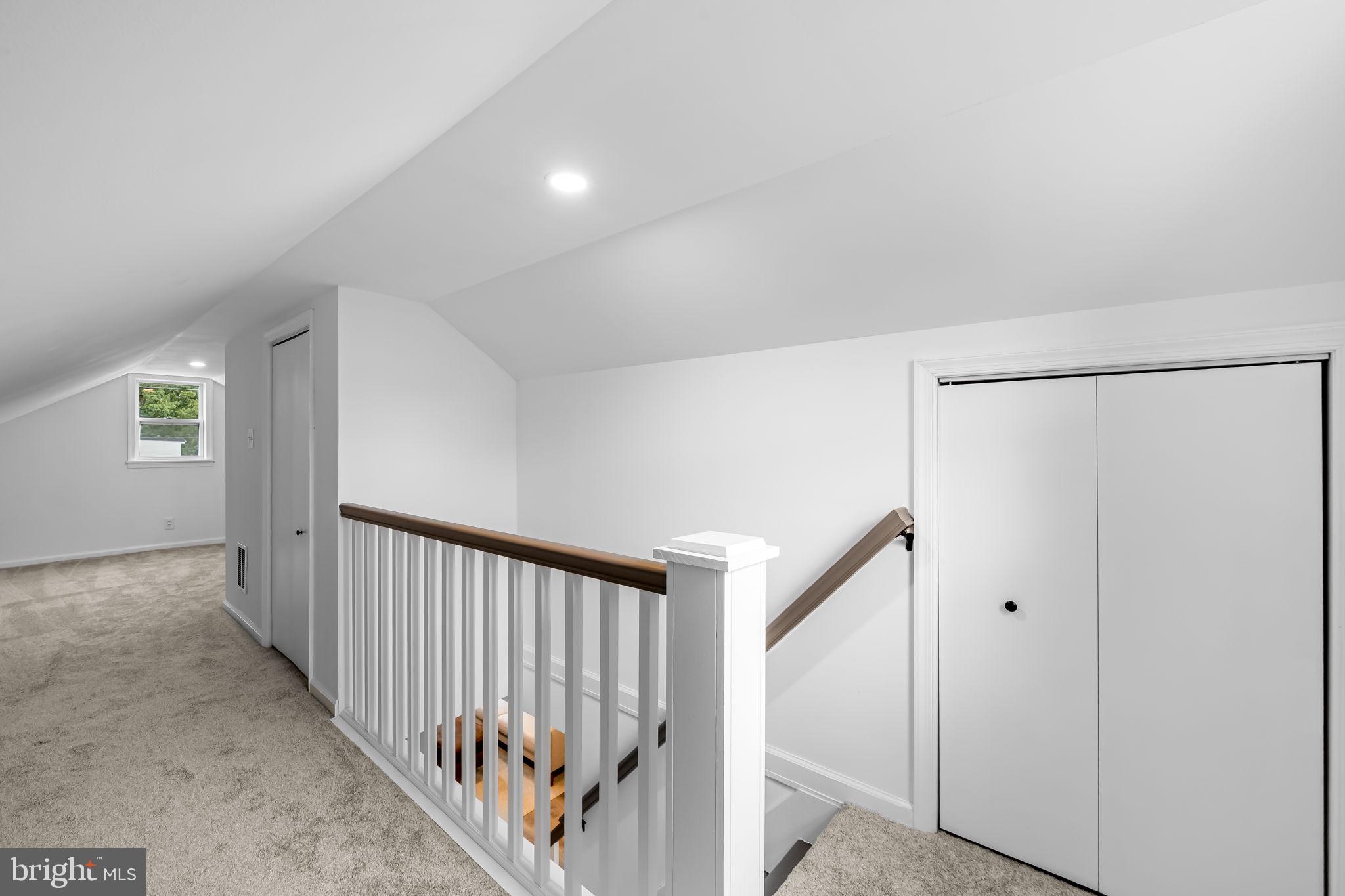 628 North Stuart Street Baltimore, MD 21221 - Photo 24 of 39 a view of a hallway with entryway