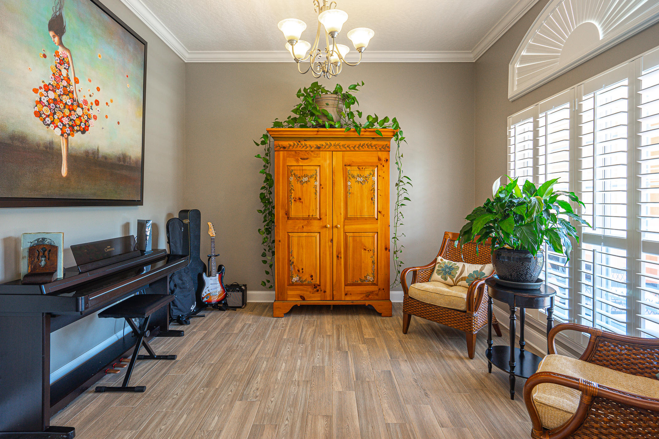 569 Radiant Circle Mary Esther, FL 32569 - Photo 28 of 42 a living room with furniture and a window