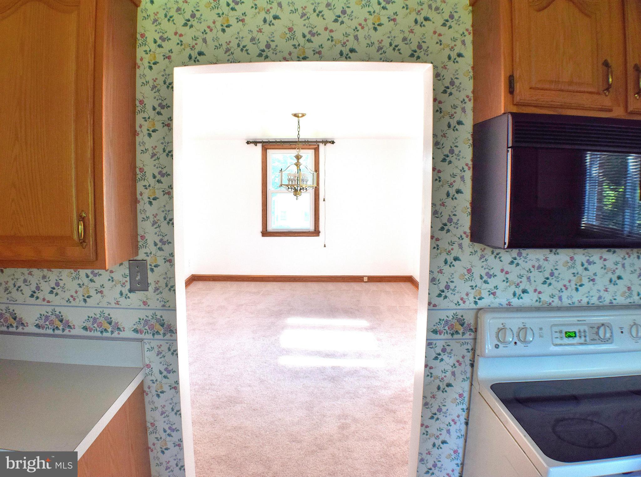 5727 Shookstown Road Frederick, MD 21702 - Photo 14 of 30 Kitchen Into Family/Dining
