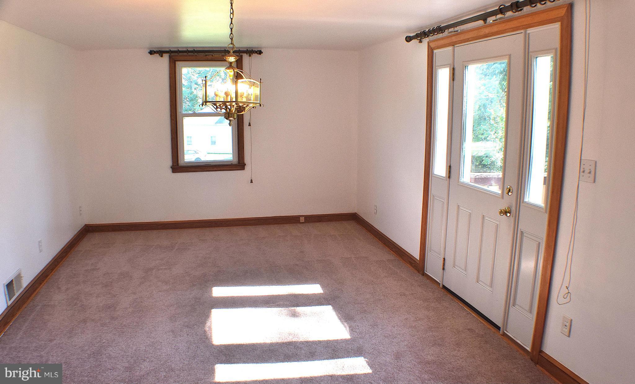 5727 Shookstown Road Frederick, MD 21702 - Photo 15 of 30 Dining Room w/Exit to Deck