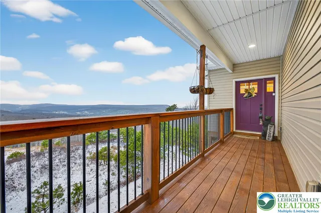 $599,900 | 532 Buck Mountain Boulevard, Hazleton, PA 18202