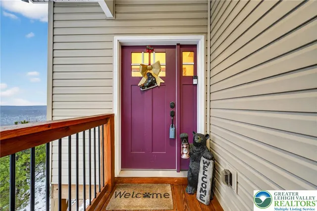 $599,900 | 532 Buck Mountain Boulevard, Hazleton, PA 18202