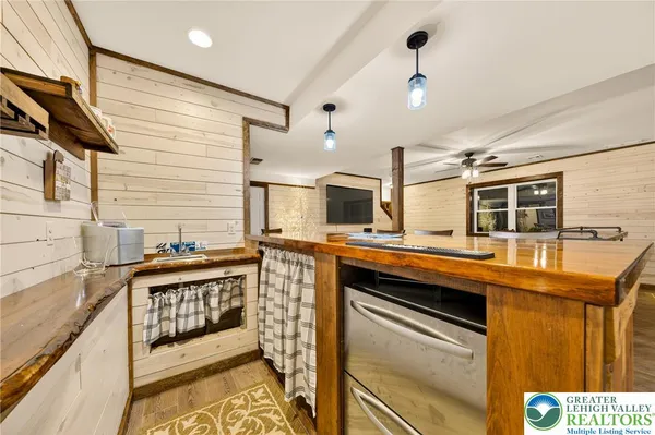 $599,900 | 532 Buck Mountain Boulevard, Hazleton, PA 18202