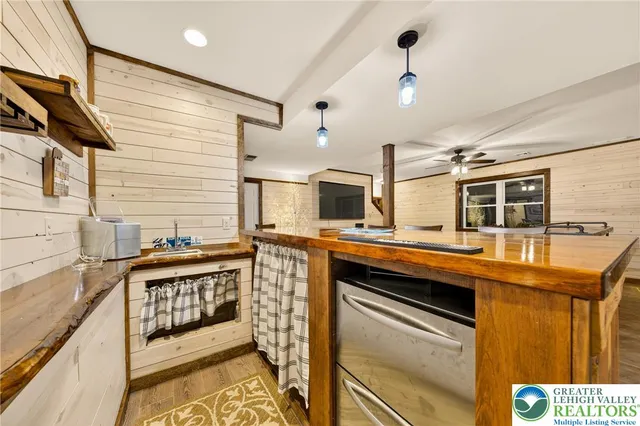 $599,900 | 532 Buck Mountain Boulevard, Hazleton, PA 18202