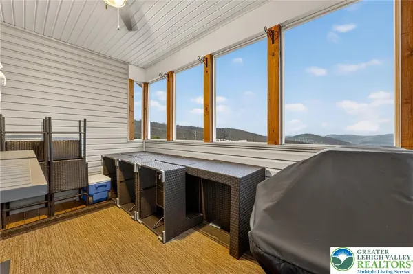 $599,900 | 532 Buck Mountain Boulevard, Hazleton, PA 18202